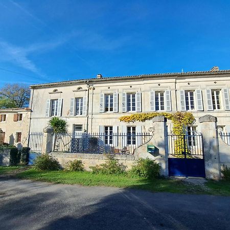 Le Moulin Etourneau - 3 Gites Avec 2 Piscines Champagnac  Exterior photo