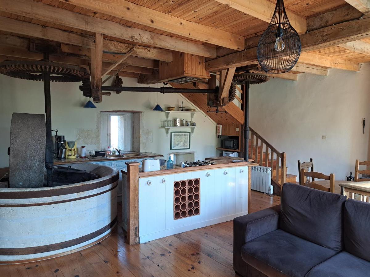 Le Moulin Etourneau - 3 Gites Avec 2 Piscines Champagnac  Exterior photo