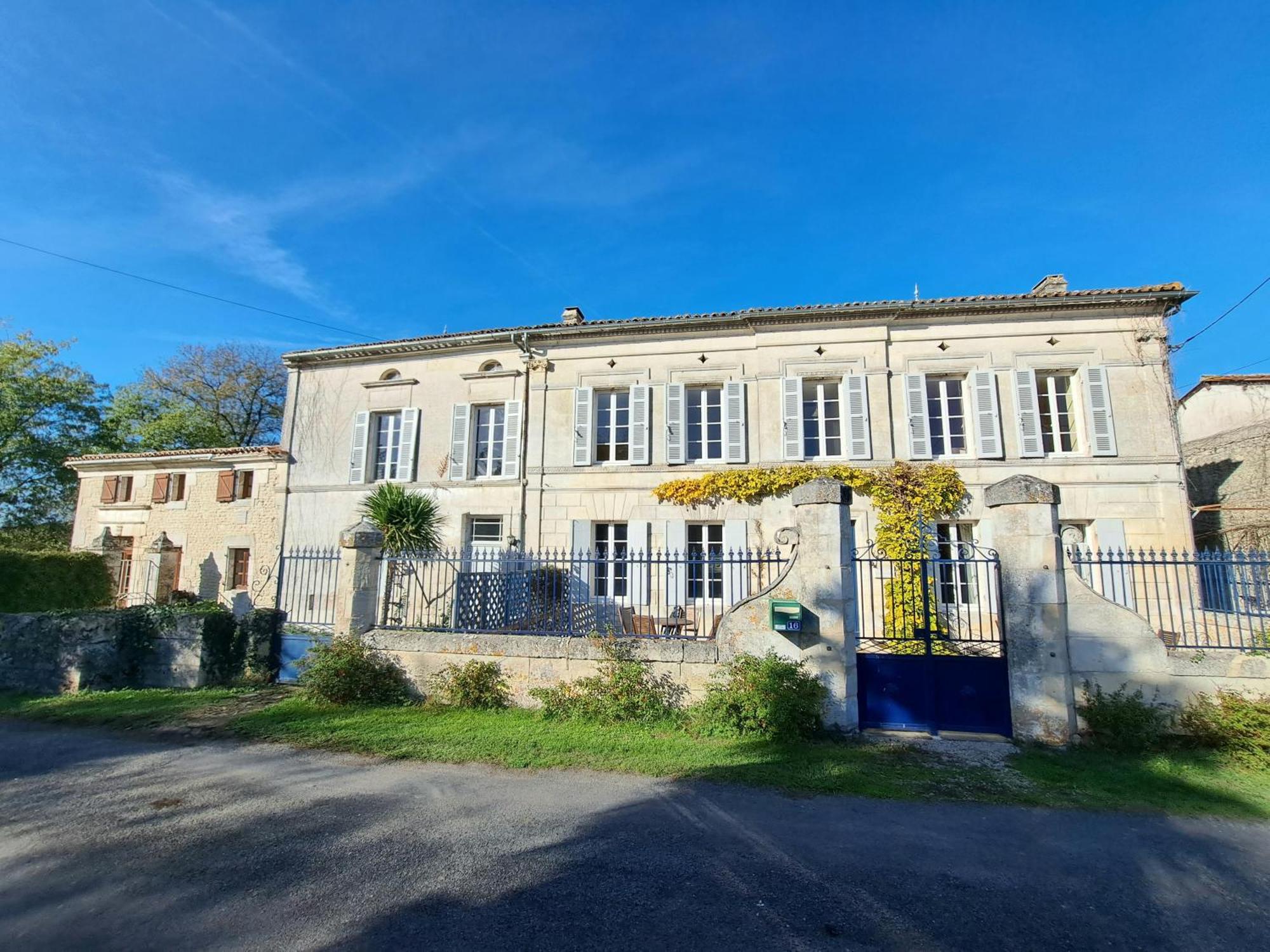 Le Moulin Etourneau - 3 Gites Avec 2 Piscines Champagnac  Exterior photo